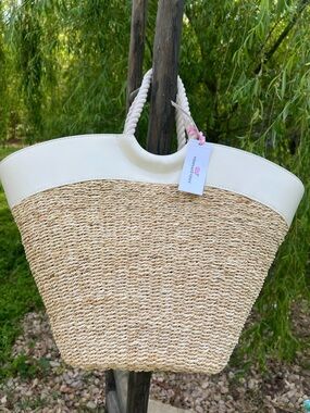 Vineyard Vines Natural Straw Tote with White Trim and Rope Handles